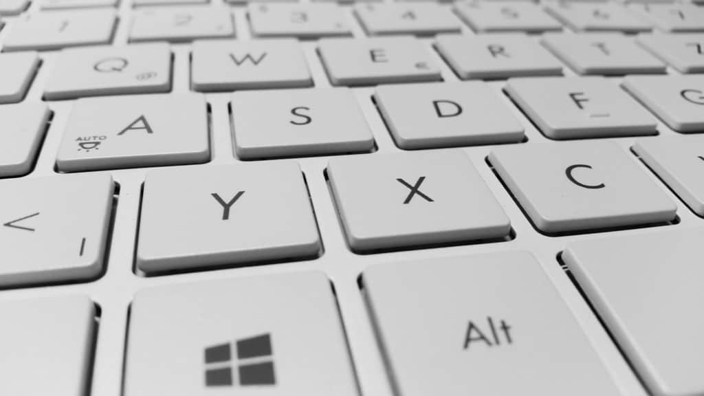 avoid spelling mistakes online